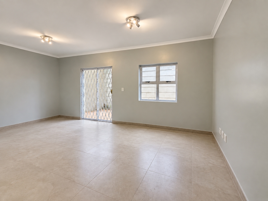 2 Bedroom Property for Sale in Brackenfell Central Western Cape